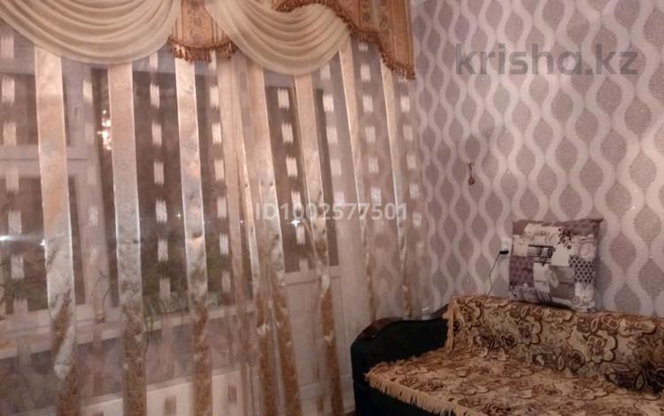 4-бөлмелі пәтер · 80 м² · 4/5 қабат, Сыпатай батыра 2 Б — гранд базара, бағасы: 22 млн ₸ в Таразе — фото 2