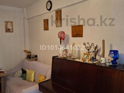 3-комнатная квартира · 60 м² · 2/5 этаж, Ауэзова за 24.5 млн ₸ в Усть-Каменогорске, Ульбинский