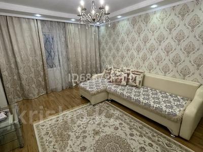 2-комнатная квартира, 70 м² посуточно, мкр Мамыр-1 за 17 000 〒 в Алматы, Ауэзовский р-н