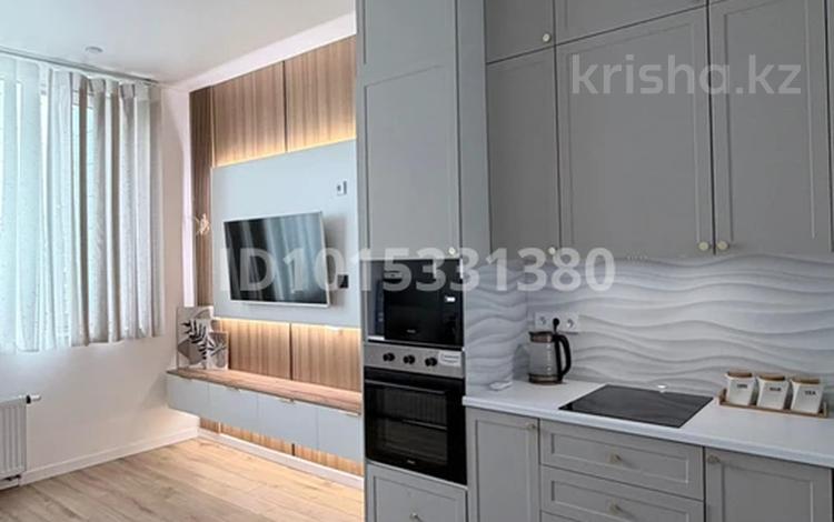 1-комнатная квартира · 54 м² · 10/10 этаж, Тыныбаева 16 за 300 000 ₸ в Астане, Алматы р-н — фото 2