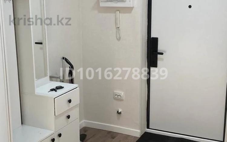 1-комнатная квартира · 42 м² · 2/12 этаж, Улы Дала 10 за 250 000 ₸ в Астане, Нура р-н — фото 2