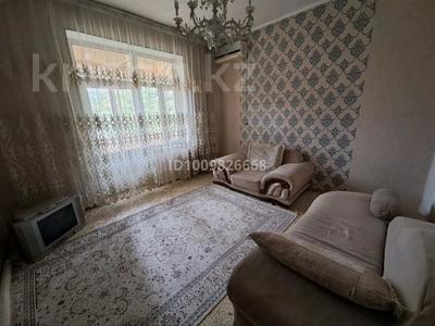 2-бөлмелі пәтер · 50 м² · 3/3 қабат, Тауке-хана 90 — Орынбаева, бағасы: 19 млн ₸ в Шымкенте, Аль-Фарабийский р-н