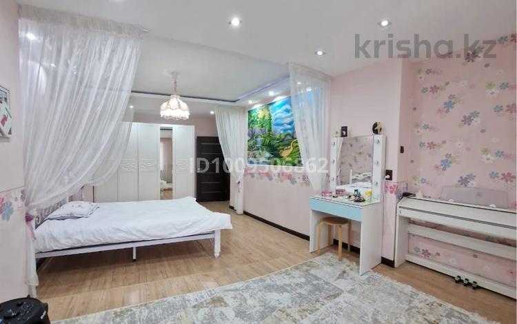 4-комнатная квартира · 170 м² · 2/7 этаж, Алия Молдагулова 50В — Возле Капитал плазы за 78 млн ₸ в Актобе — фото 2