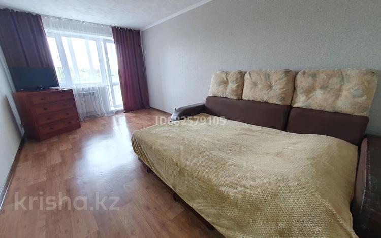 1-комнатная квартира, 30 м², 2/5 этаж посуточно, Парковая за 7 000 〒 в Шахтинске — фото 8