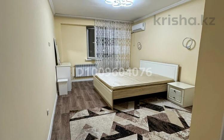 2-бөлмелі пәтер · 62 м² · 3/9 қабат, Ақсай-1 ш/а. 11/9 — За ТЦ Азия парк, бағасы: 300 000 ₸ в Алматы, Ауэзовский р-н — фото 2