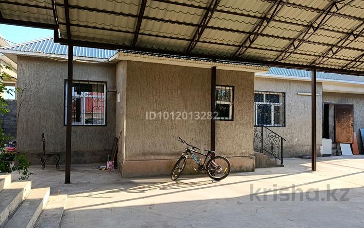 Отдельный дом · 2 комнаты · 60 м² · 8 сот., мкр Самал-1 23 — Өтегенова- Аргынбекова за 100 000 ₸ в Шымкенте, Абайский р-н — фото 2
