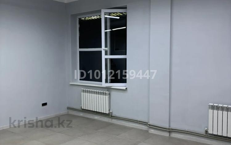 Свободное назначение, склады, фитнес и спорт, медцентры и аптеки, образование, кабинеты и рабочие места, студии · 33 м² за 200 000 ₸ в Алматы, Наурызбайский р-н — фото 13