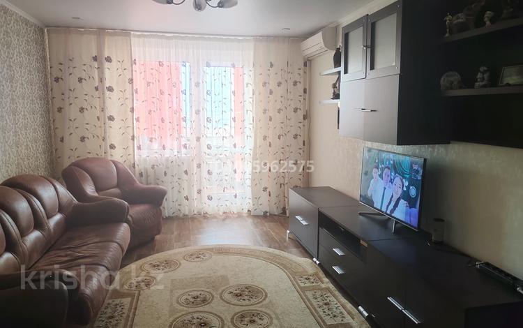 3-комнатная квартира · 71.44 м² · 9/9 этаж, 10 микрорайон 4 за 20 млн ₸ в Аксае — фото 2