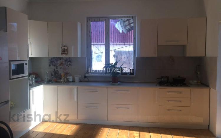 Отдельный дом · 4 комнаты · 190 м² · 6 сот., Тогаева 4 за 28 млн ₸ в Жандосов — фото 3