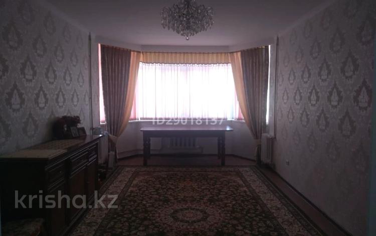 3-комнатная квартира · 90 м² · 3/5 этаж, 12 мкр. 21 — Генерала Рахимова за 33 млн 〒 в Таразе — фото 10