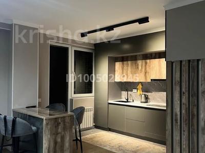 2-бөлмелі пәтер · 60 м² · 5 қабат, мкр Нурсат — На пересечение улиц Арғынбекова -Еримбетова, бағасы: 300 000 ₸ в Шымкенте, Каратауский р-н