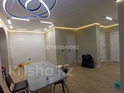 Пәтерлер в Атырауской обл.: 3-бөлмелі пәтер · 70 м² · 5/5 қабат, мкр Нурсая 20, бағасы: 23 млн 〒 3-бөлмелі пәтер · 70 м² · 5/5 қабат, мкр Нурсая 20, бағасы: 23 млн 〒 в Атырау
