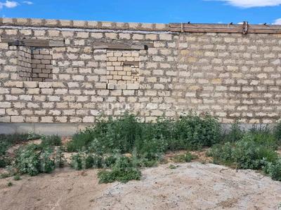 Дача · 2 комнаты · 100 м² · 10 сот., мкр Зарослый, Железнодорожник — Дороги за 6 млн 〒 в Атырау