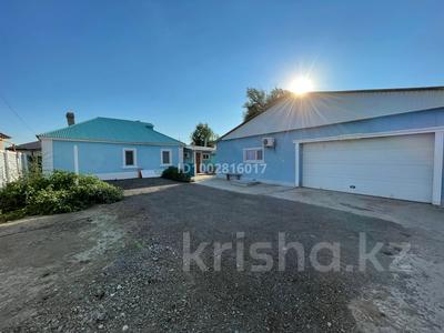 Отдельный дом · 3 комнаты · 100 м² · 7.5 сот., пгт Балыкши, Акжайык за 17 млн 〒 в Атырау