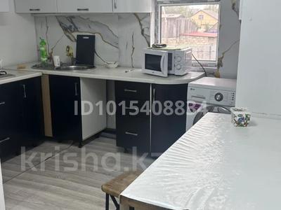 3-комнатная квартира · 100 м² · 2 этаж, мкр Старый Аэропорт 47/1 — улица Самал за 100 000 ₸ в Уральске