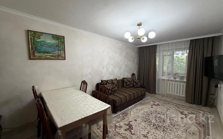 3-комнатная квартира · 61.8 м² · 2/5 этаж, Майкудук, 18й микрорайон за 16.5 млн ₸ в Караганде, Алихана Бокейханова р-н — фото 2