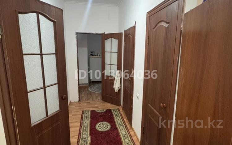 2-бөлмелі пәтер · 60 м² · 5/5 қабат, Абдирахманов 19, бағасы: 15 млн ₸ в  — фото 2