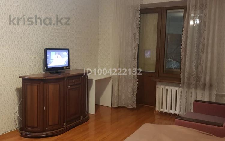 1-комнатная квартира · 32 м² · 3/4 этаж, Чокина 182 за 200 000 ₸ в Алматы, Алмалинский р-н — фото 2