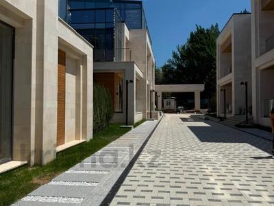 8-бөлмелі пәтер · 632 м² · 4/4 қабат, Керей-Жанибек хандар 115, бағасы: ~ 1.3 млрд ₸ в Алматы, Медеуский р-н