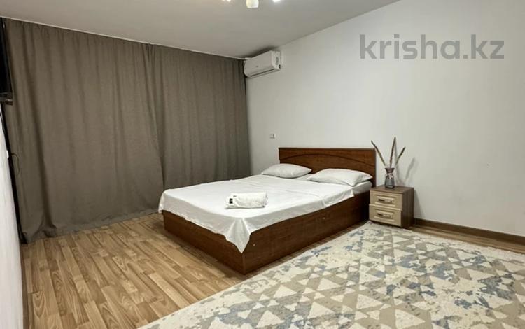 1-бөлмелі пәтер · 42 м² · 1/5 қабат, 2 ш/а. 290/1, бағасы: 10 000 ₸ в Актобе, мкр 8 — фото 17