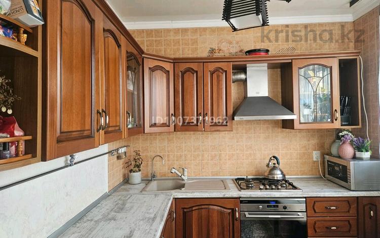4-бөлмелі пәтер · 85 м² · 5/5 қабат, Желтоксан 19 — Желтокан Райымбека, бағасы: 67 млн ₸ в Алматы, Алмалинский р-н — фото 14