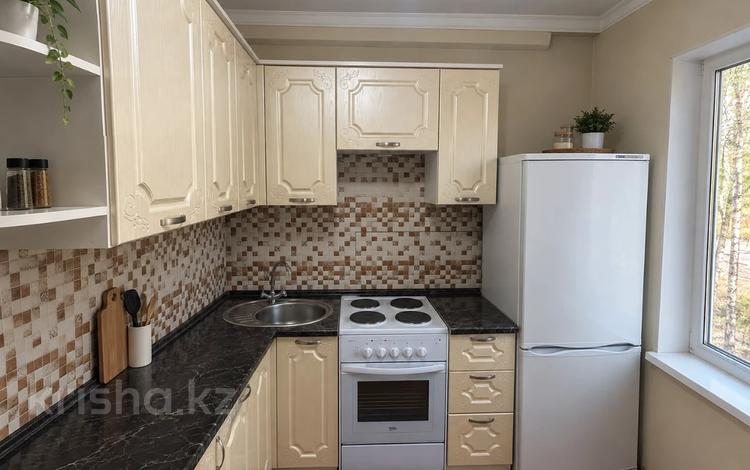 2-комнатная квартира · 46 м² · 2/5 этаж, Сатпаева 12/3 за 21.5 млн ₸ в Усть-Каменогорске — фото 2