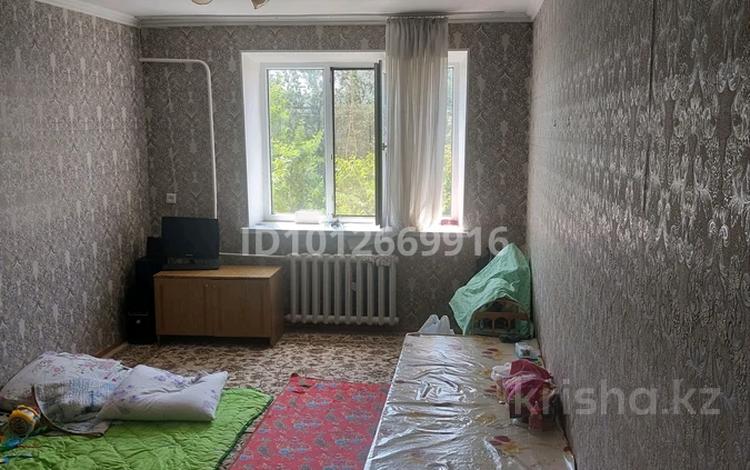 2-бөлмелі пәтер · 42 м² · 5/5 қабат, Сагындыкова 38 — Находится возле стадион,вокзал, бағасы: 100 000 ₸ в Таразе — фото 2