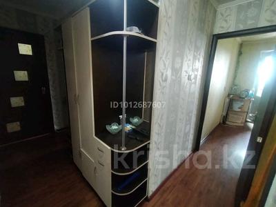 3-бөлмелі пәтер · 60 м² · 4/5 қабат, 17-й микрорайон, 17-й микрорайон 10А — Еримбетова - Рыскулова, бағасы: 180 000 ₸ в Шымкенте, Аль-Фарабийский р-н