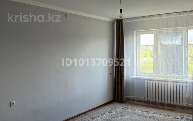 2-комнатная квартира · 49 м² · 5/5 этаж, мкр 8 296/2 за 15 млн ₸ в Актобе — фото 2