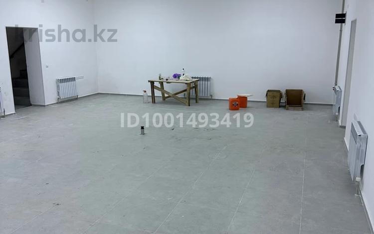 Свободное назначение, офисы, магазины и бутики, склады, салоны красоты, фитнес и спорт, медцентры и аптеки, конференц-залы, кабинеты и рабочие места, студии · 103 м² за 250 000 〒 в Актау, 20-й мкр — фото 2