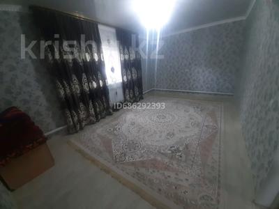 Продажа домов и дачи в Актюбинской обл.: Отдельный дом · 5 комнат · 110 м² · 10 сот., Ск Гидрогеолог 1 за 12 млн 〒 Отдельный дом · 5 комнат · 110 м² · 10 сот., Ск Гидрогеолог 1 за 12 млн 〒 в Актобе, жилой массив Жилянка
