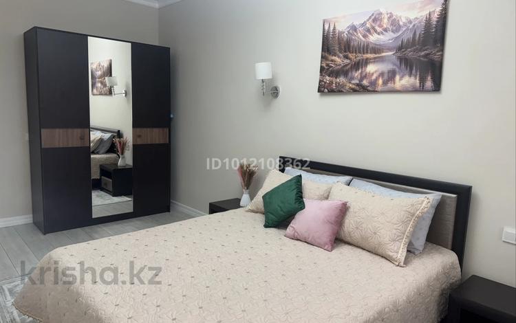 2-комнатная квартира · 67 м² · 3/18 этаж, Розыбакиева 237 — Район Меги за 26 000 ₸ в Алматы, Бостандыкский р-н — фото 2