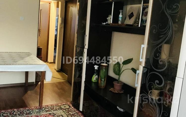 2-бөлмелі пәтер · 51 м² · 1/5 қабат, 17-й микрорайон, 17-й микрорайон — ул. Рыскулова перес. улицы Шаяхметова, бағасы: 20 млн ₸ в Шымкенте, Аль-Фарабийский р-н — фото 2