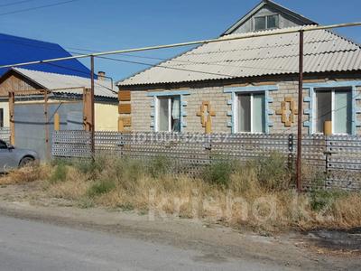 Отдельный дом · 3 комнаты · 120 м² · 6 сот., мкр Атырау, Ул. братьев Шаудировых 39 — Ресторан Акбосага за 150 000 〒