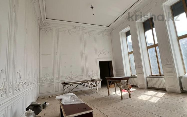 Жеке үй · 5 бөлме · 920 м² · 20 сот., Оразалина 20, бағасы: 780 млн 〒 в Астане, Алматы р-н — фото 2