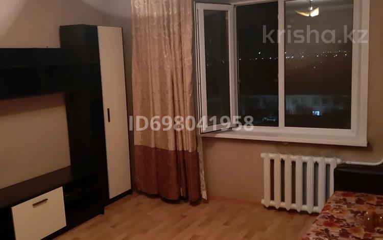 1-комнатная квартира, 30 м², 7/9 этаж, мкр Новый Город, Бухар жырау 96 за 13 млн 〒 в Караганде, Казыбек би р-н — фото 2