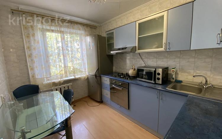 4-комнатная квартира, 72 м², 4/5 этаж помесячно, Мкр Орбита-1 31 — Торайгырова - Мустафина за 350 000 〒 в Алматы, Бостандыкский р-н — фото 3