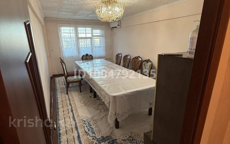 3-комнатная квартира · 42 м² · 5/5 этаж, Амангелді 103 — Одежда Ақ барстың үсті за 160 000 ₸ в  — фото 2