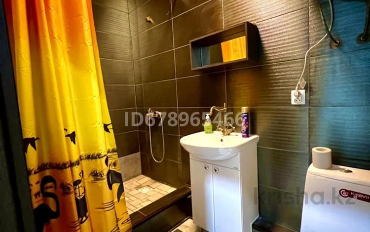 1-комнатная квартира · 40 м² · 1/5 этаж, мкр Новый Город, Алиханова 38/1 за 10 000 ₸ в Караганде, Казыбек би р-н — фото 2