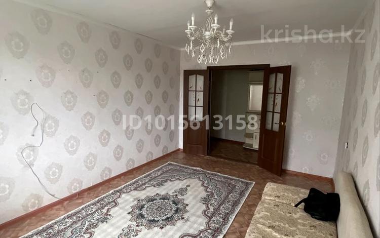 2-комнатная квартира · 50 м² · 6/6 этаж, мкр Жилгородок, Кутузова 50 за 10 000 ₸ в Актобе — фото 2