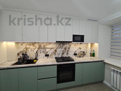 2-бөлмелі пәтер · 50 м² · 4/5 қабат, Сортировка, кв-л Сортировка 145, бағасы: 18 млн ₸ в Караганде, Алихана Бокейханова р-н