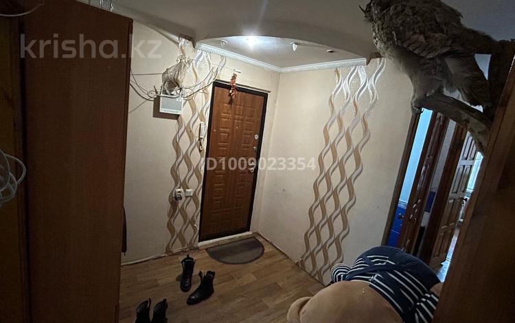 3-бөлмелі пәтер · 63 м² · 4/5 қабат, Абаи 126, бағасы: 180 000 〒 в Жезказгане — фото 2