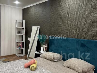 1-комнатная квартира · 31 м² · 1/5 этаж, Абая 52 за 10 000 ₸ в Уральске, мкр Школьник
