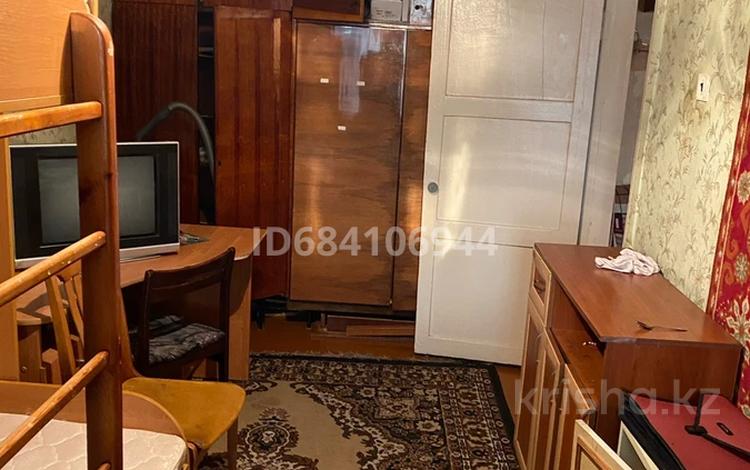 2-бөлмелі пәтер · 45 м² · 4 қабат, мкр Михайловка , Аманжолова 6, бағасы: 17 млн ₸ в Караганде, Казыбек би р-н — фото 18
