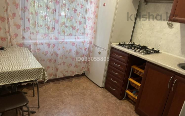 1-комнатная квартира, 34 м², 1/4 этаж помесячно, мкр №8 за 199 000 〒 в Алматы, Ауэзовский р-н — фото 14