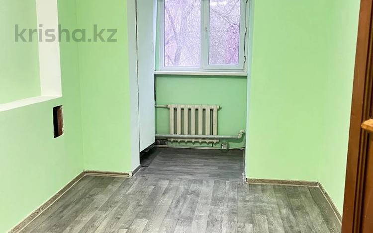 1-комнатная квартира · 40 м² · 4/5 этаж, мкр Аксай-3 2/1 — Толе би/ Момышулы за 25 млн ₸ в Алматы, Ауэзовский р-н — фото 2