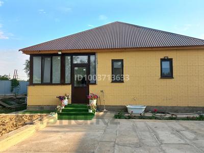 Отдельный дом · 5 комнат · 120 м² · 120 сот., мкр Строитель — Сзади ресторана Европа за 27 млн ₸ в Уральске