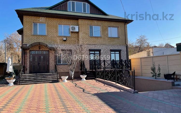 Отдельный дом • 6 комнат • 485 м² • 7 сот., Астана 302 за 150 млн 〒 в Павлодаре — фото 2