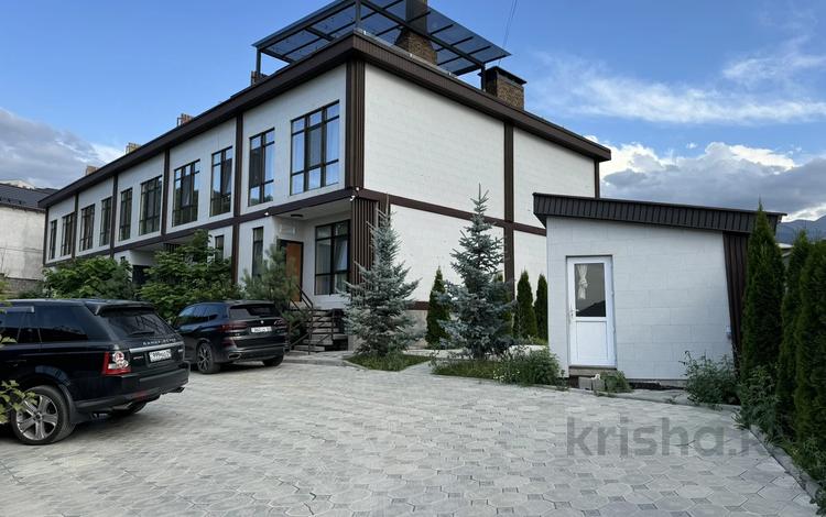 Часть дома · 6 комнат · 220 м² · 15 сот., мкр Кольсай, МТФ 19 за 147 млн ₸ в Алматы, Медеуский р-н — фото 9