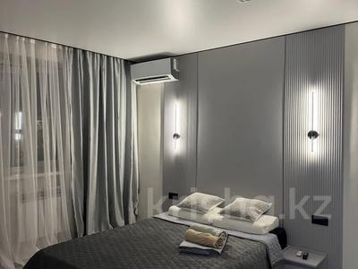 Аренда квартир по часам в Алматы: 1-комнатная квартира · 30 м² · 2/4 этаж, Абая 79 — Байтурсынова за 3 000 〒 1-комнатная квартира · 30 м² · 2/4 этаж, Абая 79 — Байтурсынова за 3 000 〒 в Алматы, Алмалинский р-н